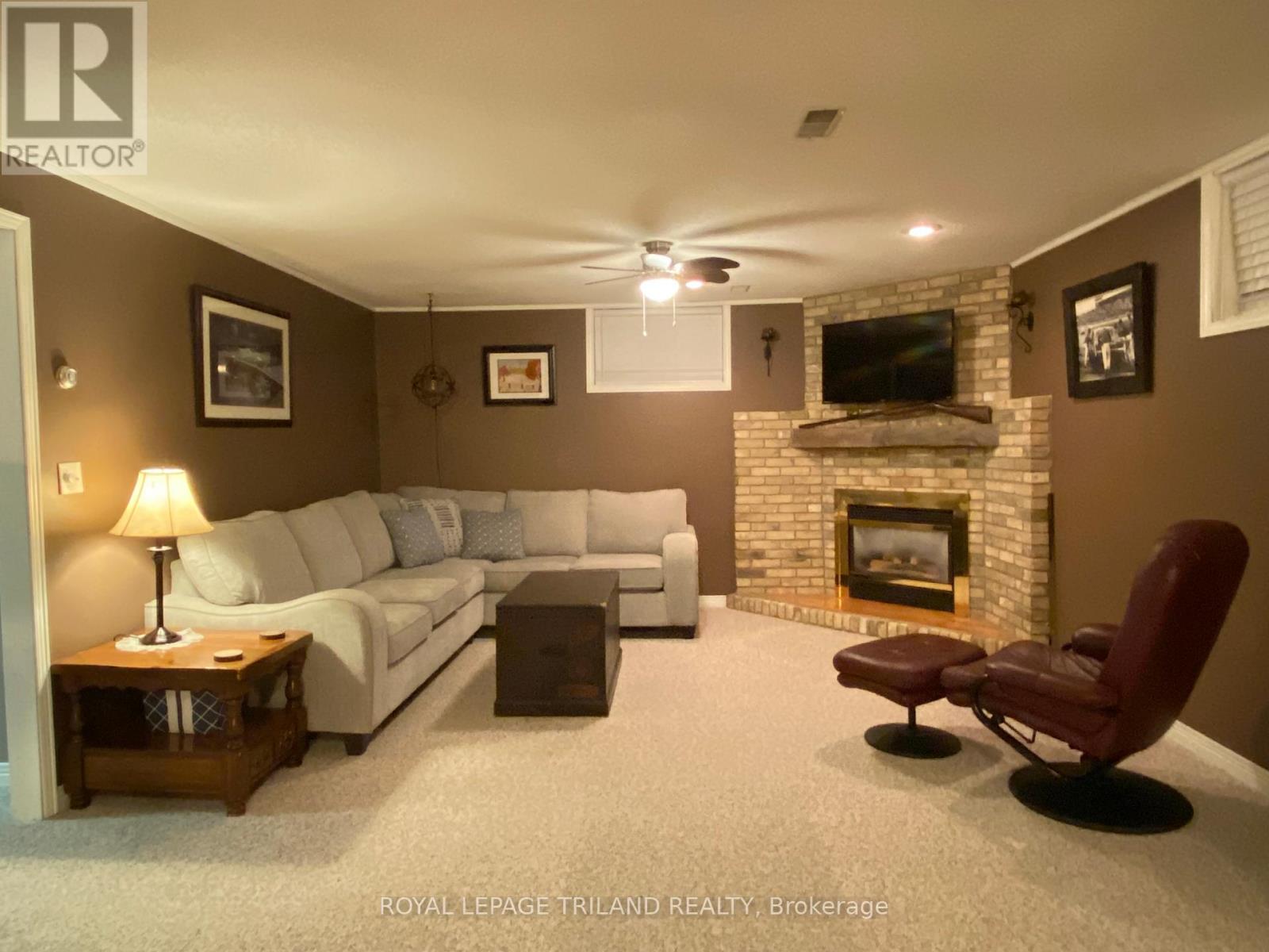 178 Pearl Street, Lambton Shores, Ontario  N0M 2N0 - Photo 29 - X12419511