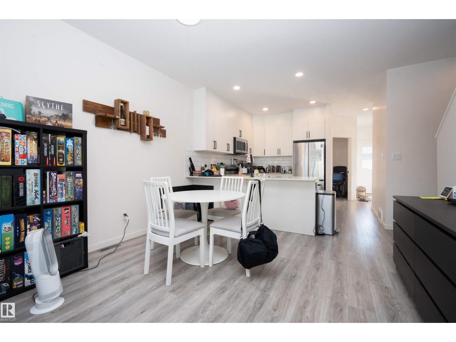 1235 Podersky Wd Sw, Edmonton, Alberta  T6W 4W3 - Photo 3 - E4459882