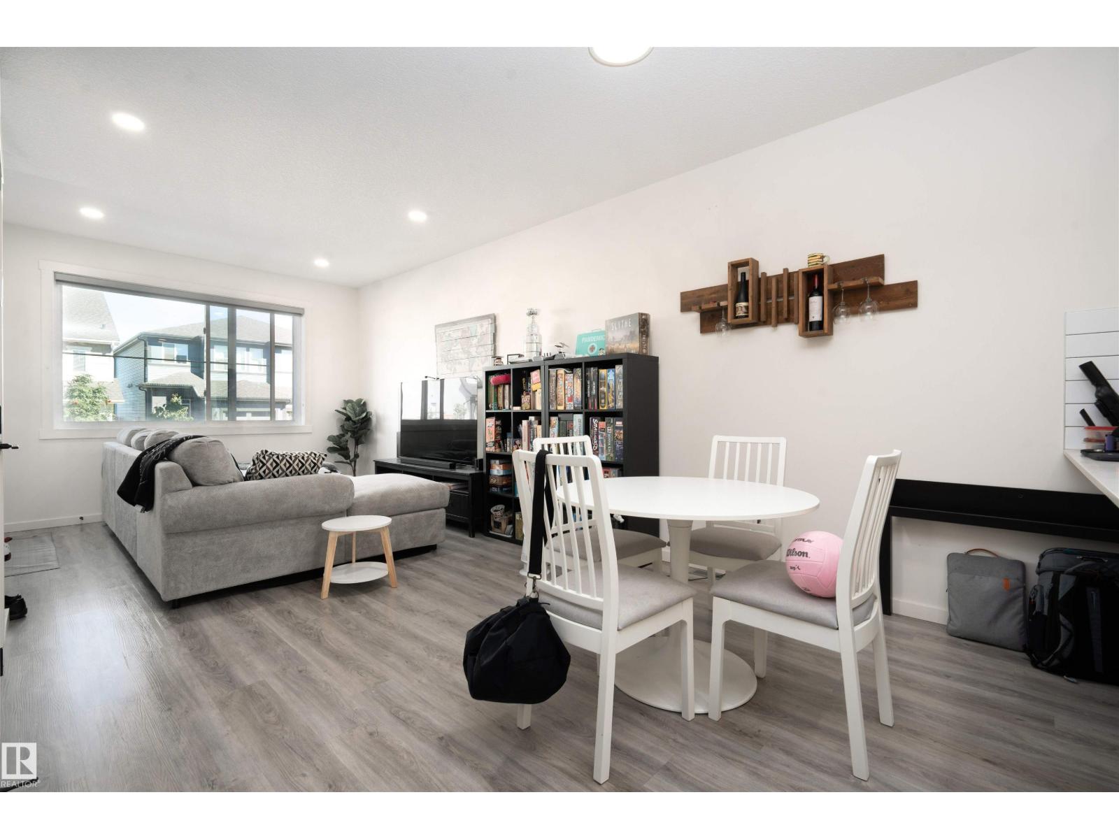 1235 Podersky Wd Sw, Edmonton, Alberta  T6W 4W3 - Photo 2 - E4459882