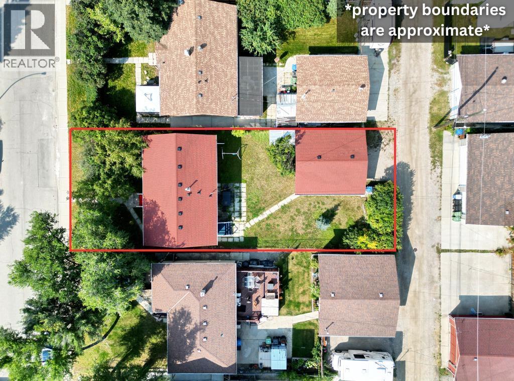8724 34 Avenue Nw, Calgary, Alberta  T3B 1R7 - Photo 3 - A2255930