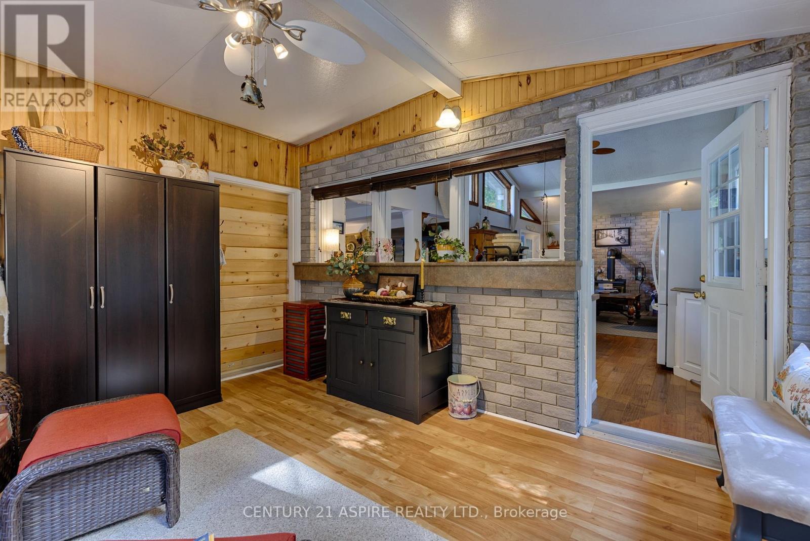 542 A Rantz Road, Petawawa, Ontario  K8H 2W8 - Photo 16 - X12431170