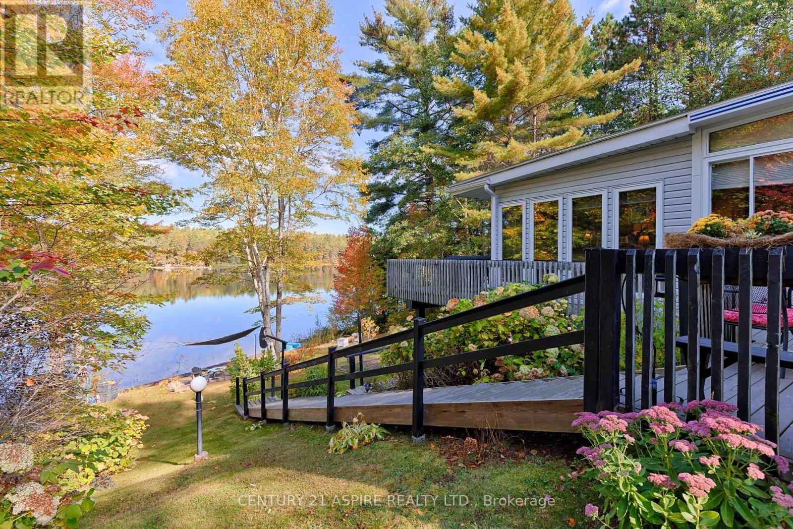 542 A Rantz Road, Petawawa, Ontario  K8H 2W8 - Photo 6 - X12431170