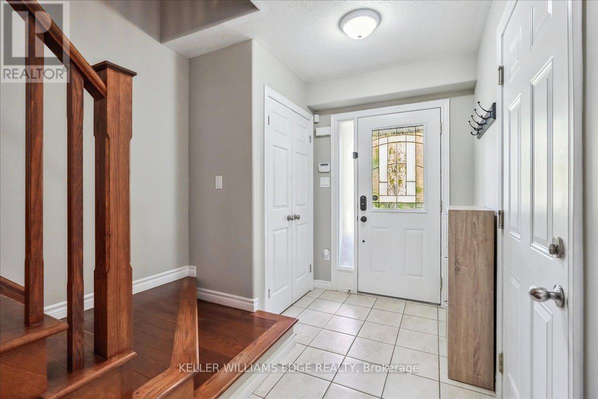 35 Pettit Street, Hamilton, Ontario  L8E 5V7 - Photo 6 - X12424911