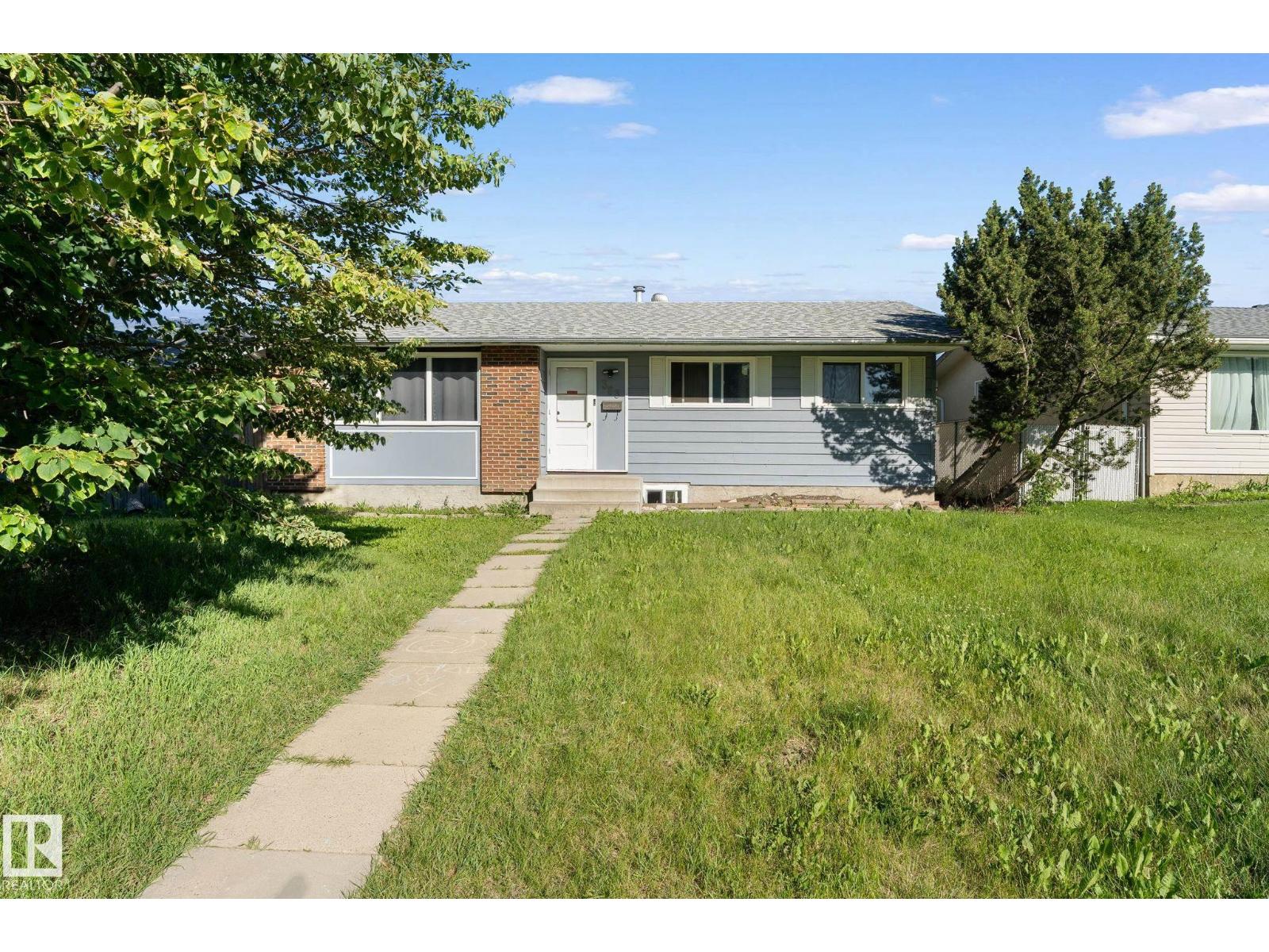 363 Knottwood Rd W Nw, Edmonton, Alberta  T6K 2G4 - Photo 2 - E4459908