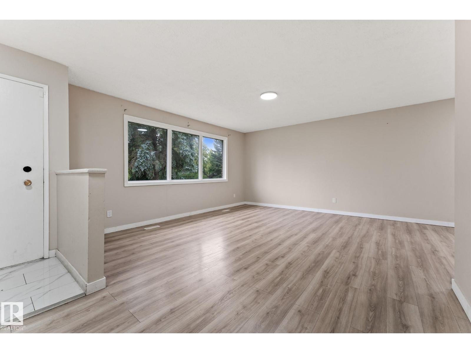 363 Knottwood Rd W Nw, Edmonton, Alberta  T6K 2G4 - Photo 7 - E4459908