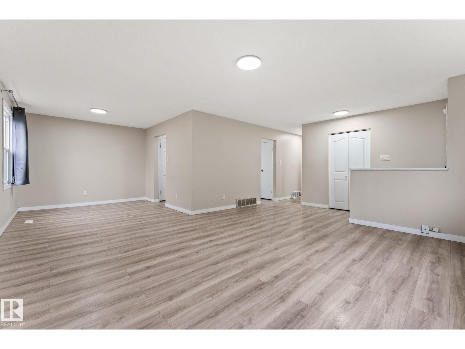 363 Knottwood Rd W Nw, Edmonton, Alberta  T6K 2G4 - Photo 9 - E4459908