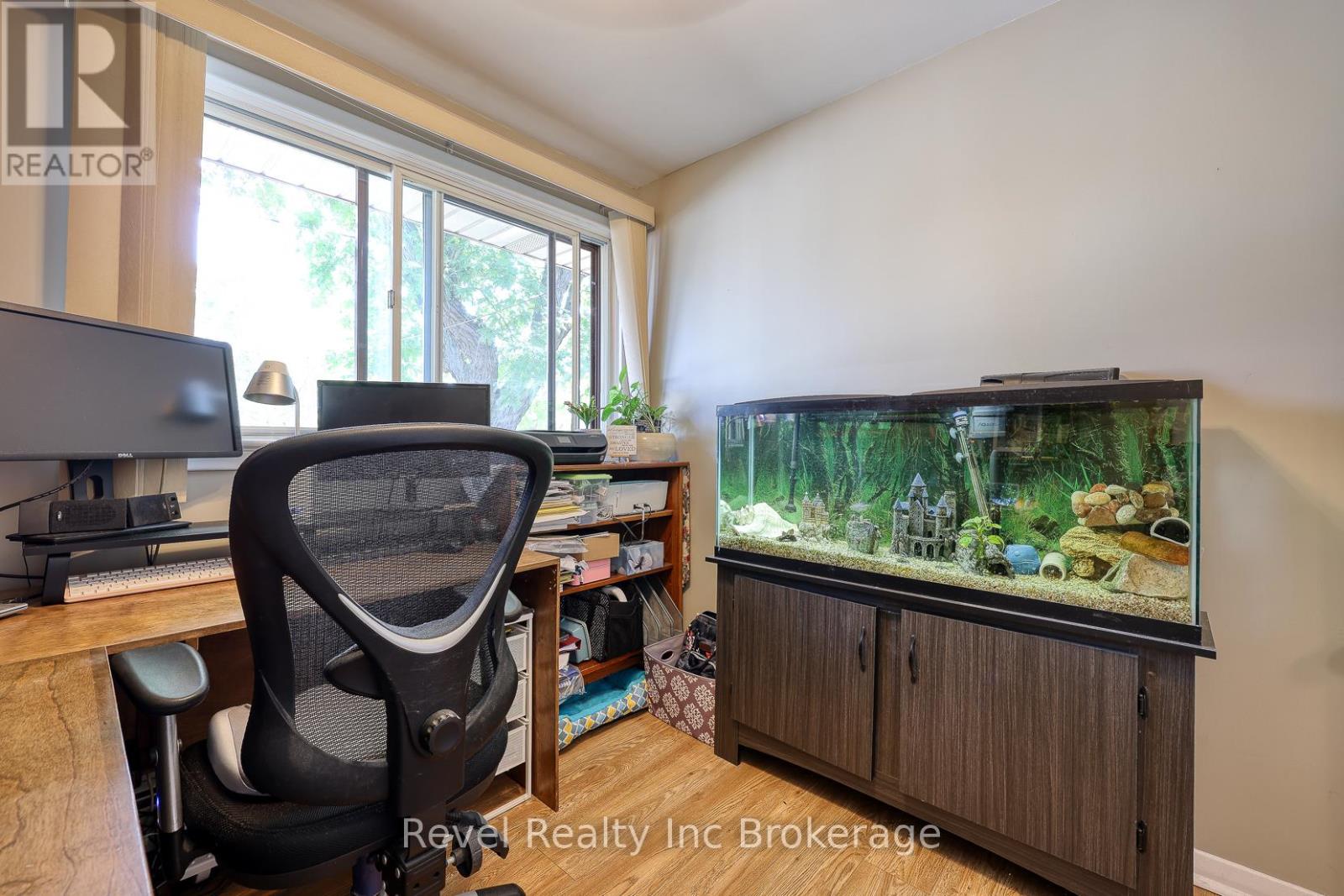 18 First Avenue, Brantford, Ontario  N3S 6R9 - Photo 14 - X12414682