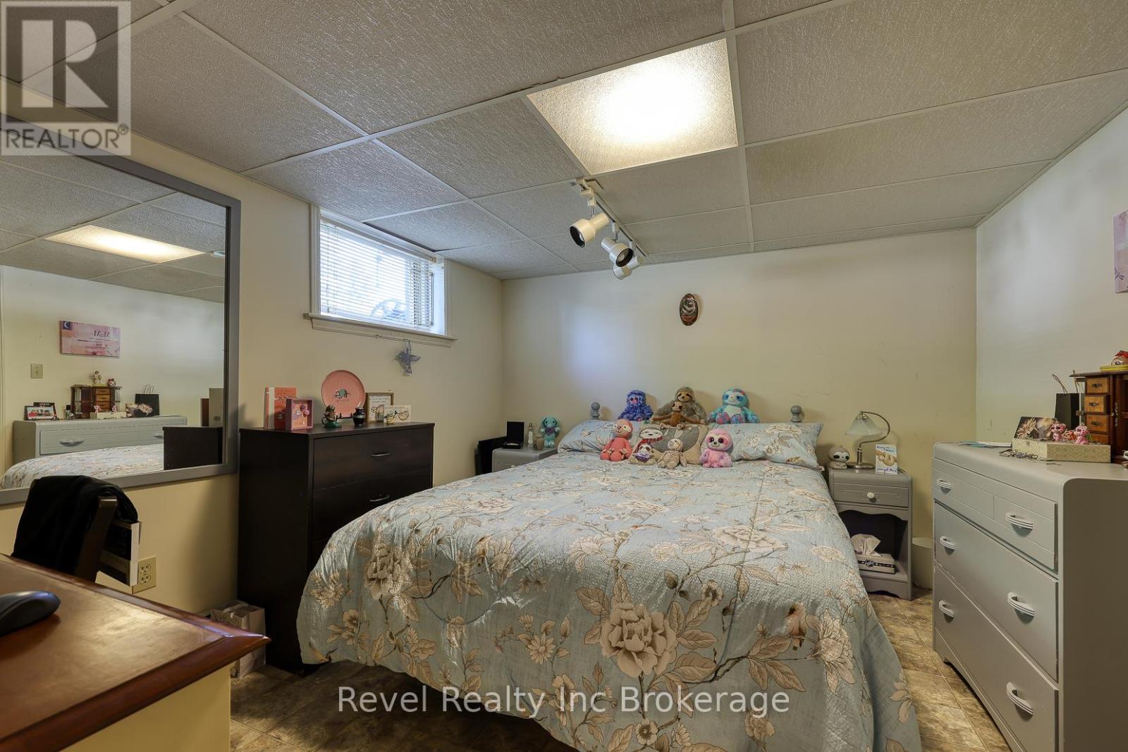 18 First Avenue, Brantford, Ontario  N3S 6R9 - Photo 22 - X12414682