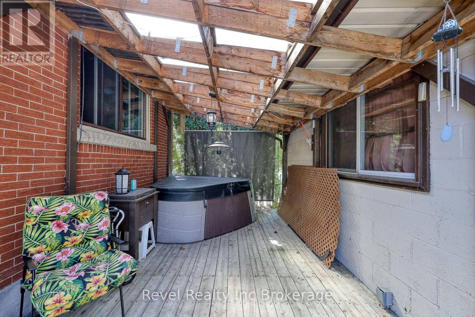 18 First Avenue, Brantford, Ontario  N3S 6R9 - Photo 25 - X12414682