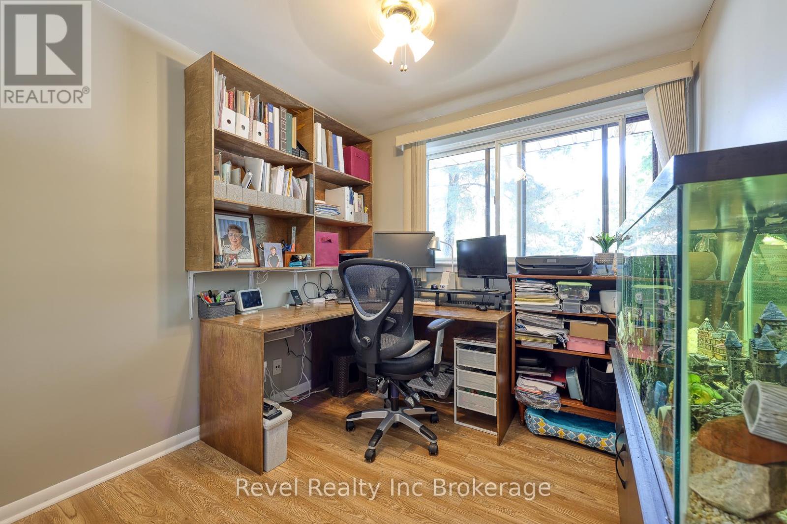 18 First Avenue, Brantford, Ontario  N3S 6R9 - Photo 15 - X12414682