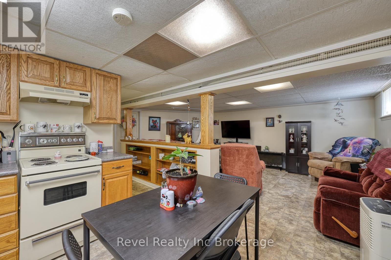18 First Avenue, Brantford, Ontario  N3S 6R9 - Photo 17 - X12414682