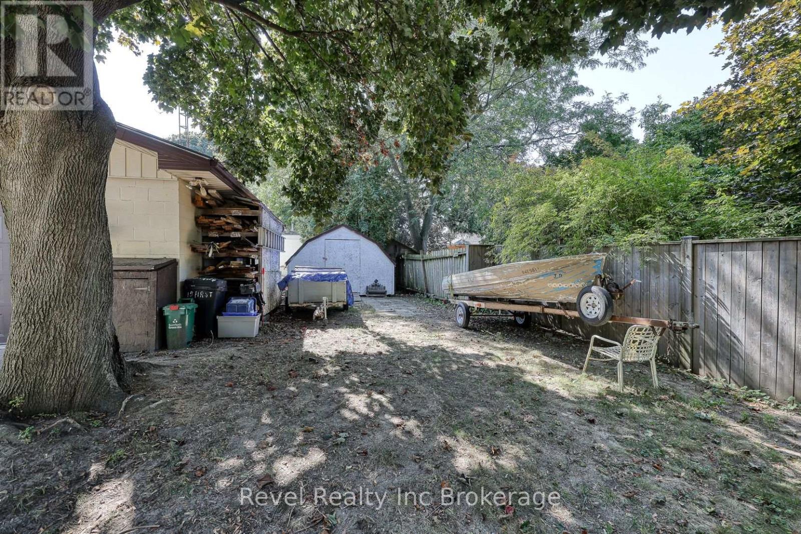 18 First Avenue, Brantford, Ontario  N3S 6R9 - Photo 27 - X12414682