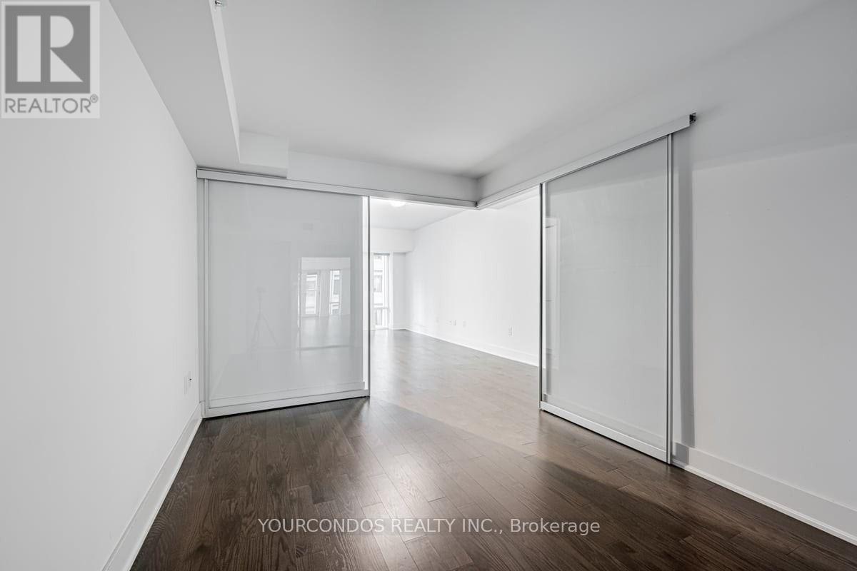 718 - 955 Bay Street, Toronto, Ontario  M5S 0C6 - Photo 17 - C12431174