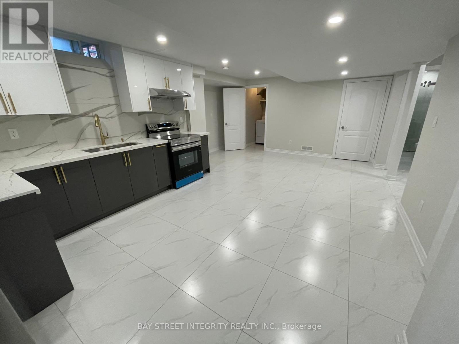 Bsmt - 36 Sunnyside Hill Road, Markham, Ontario  L6B 0X5 - Photo 4 - N12431162