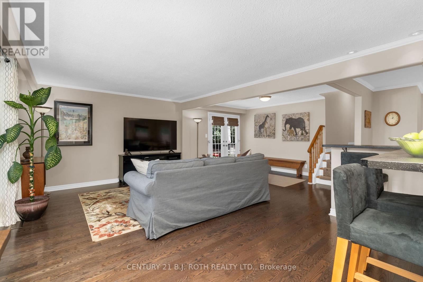 2123 Mildred Avenue, Innisfil, Ontario  L9S 2B9 - Photo 13 - N12431175