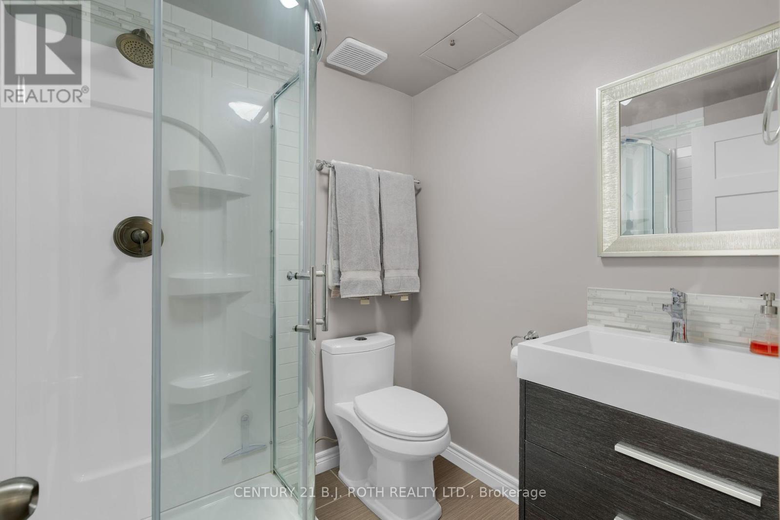 2123 Mildred Avenue, Innisfil, Ontario  L9S 2B9 - Photo 25 - N12431175