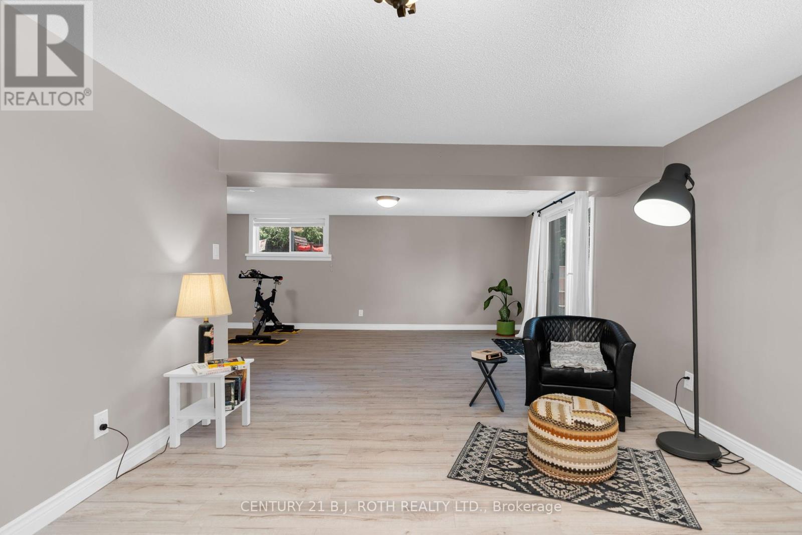 2123 Mildred Avenue, Innisfil, Ontario  L9S 2B9 - Photo 31 - N12431175