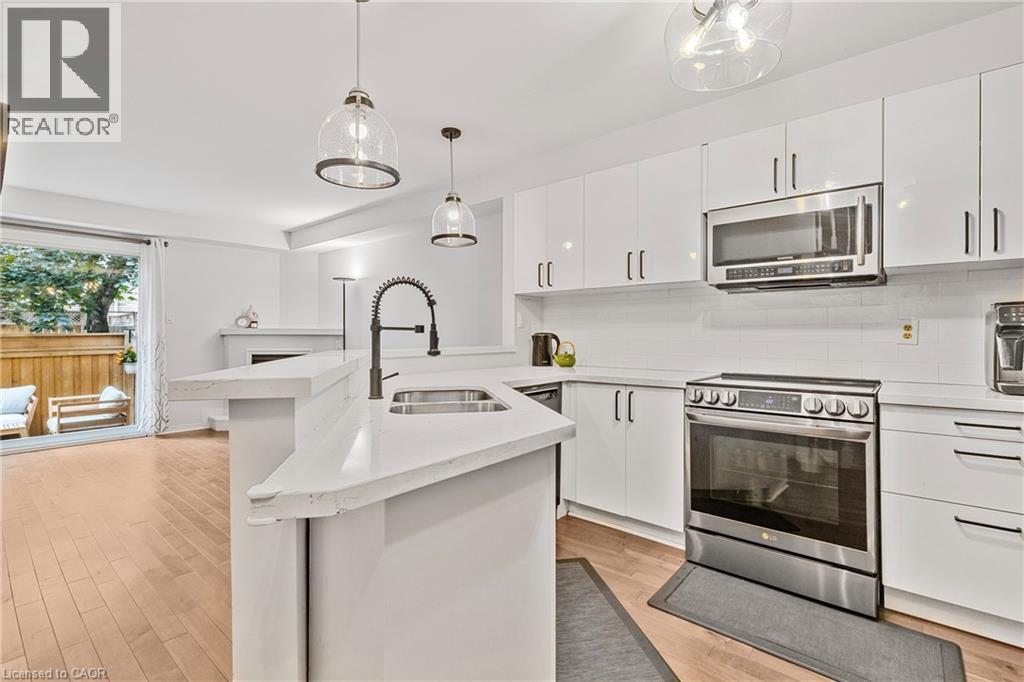 2015 Cleaver Avenue Unit# 5, Burlington, Ontario  L7M 4J7 - Photo 4 - 40773177