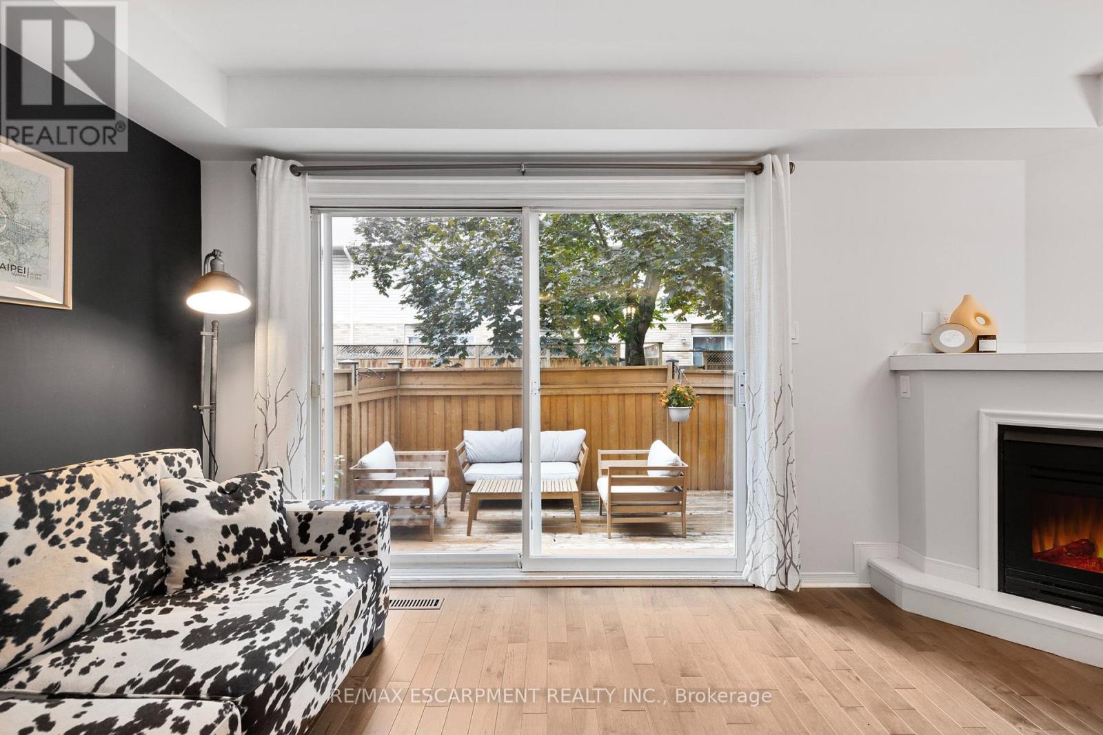 5 - 2015 Cleaver Avenue, Burlington, Ontario  L7M 4J7 - Photo 10 - W12426991