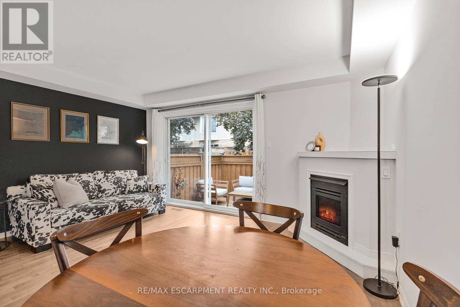 5 - 2015 Cleaver Avenue, Burlington, Ontario  L7M 4J7 - Photo 8 - W12426991