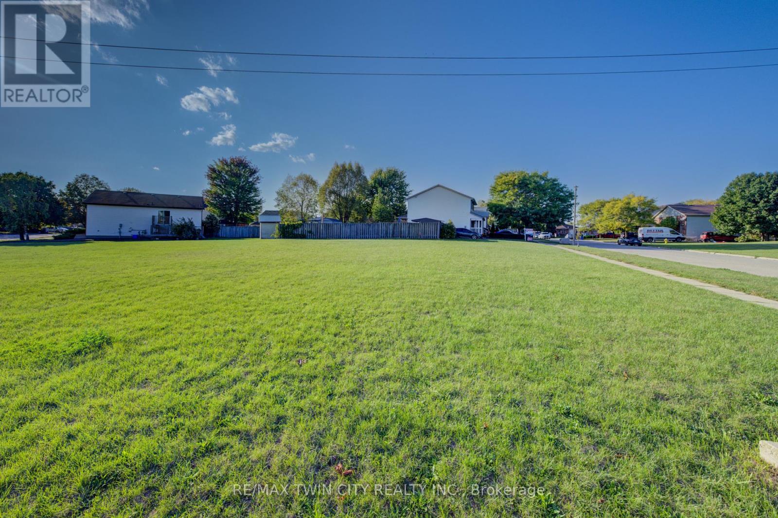 143 Dyer Court, Cambridge, Ontario  N3C 4B9 - Photo 27 - X12429165