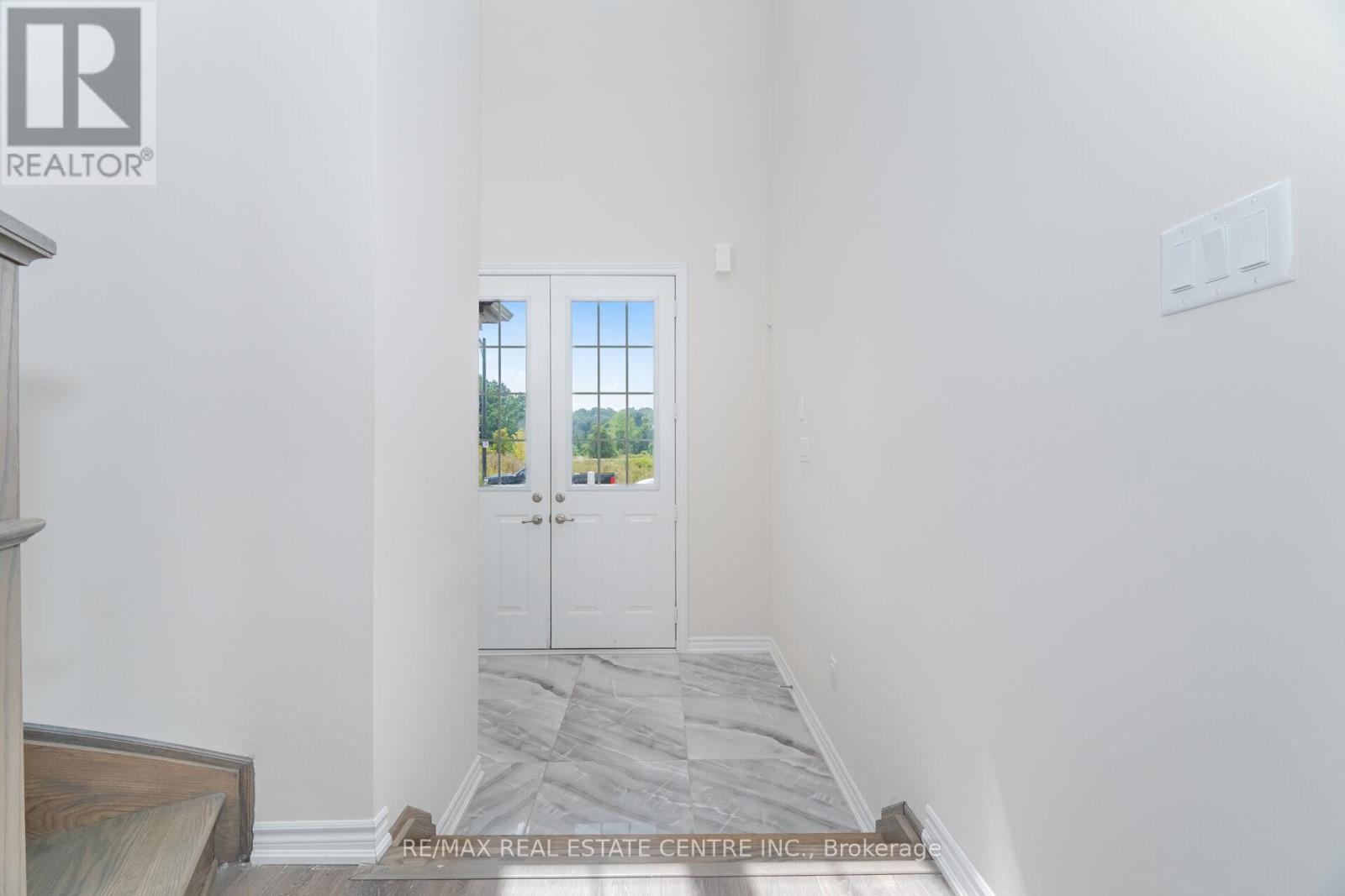 92 Stauffer Road, Brantford, Ontario  N3V 0B5 - Photo 4 - X12431169