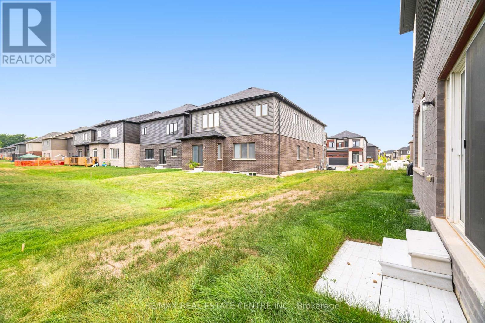 92 Stauffer Road, Brantford, Ontario  N3V 0B5 - Photo 50 - X12431169