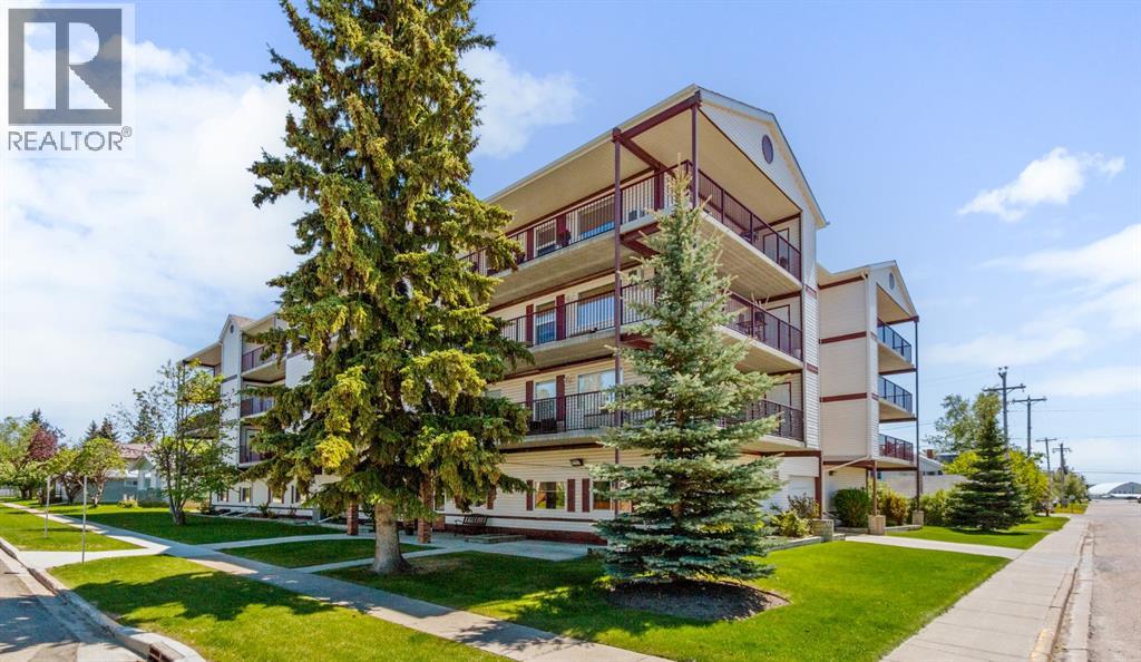 404, 5133 49 Street, Olds, Alberta
