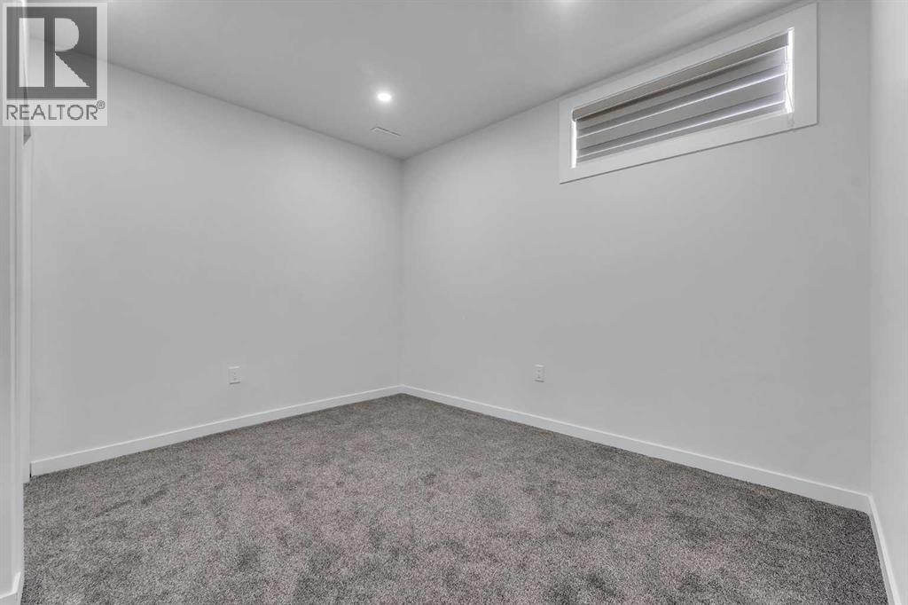 18 Valley Crest Close Nw, Calgary, Alberta  T3B 5W9 - Photo 40 - A2255918