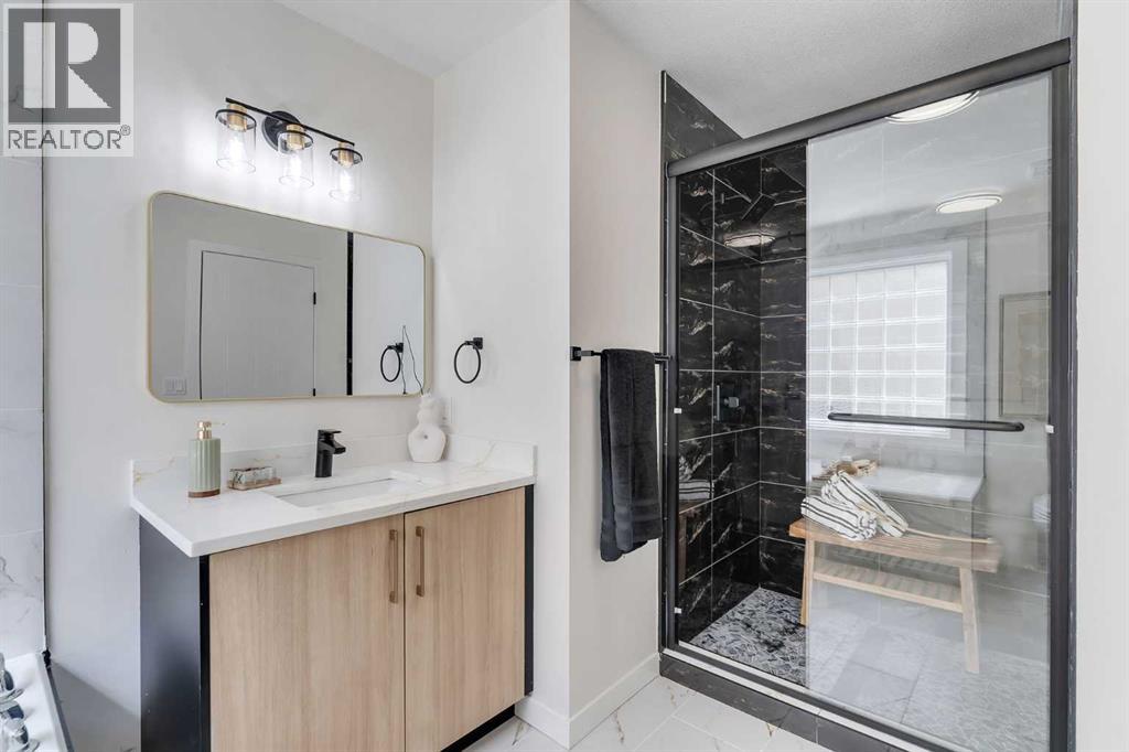 18 Valley Crest Close Nw, Calgary, Alberta  T3B 5W9 - Photo 21 - A2255918