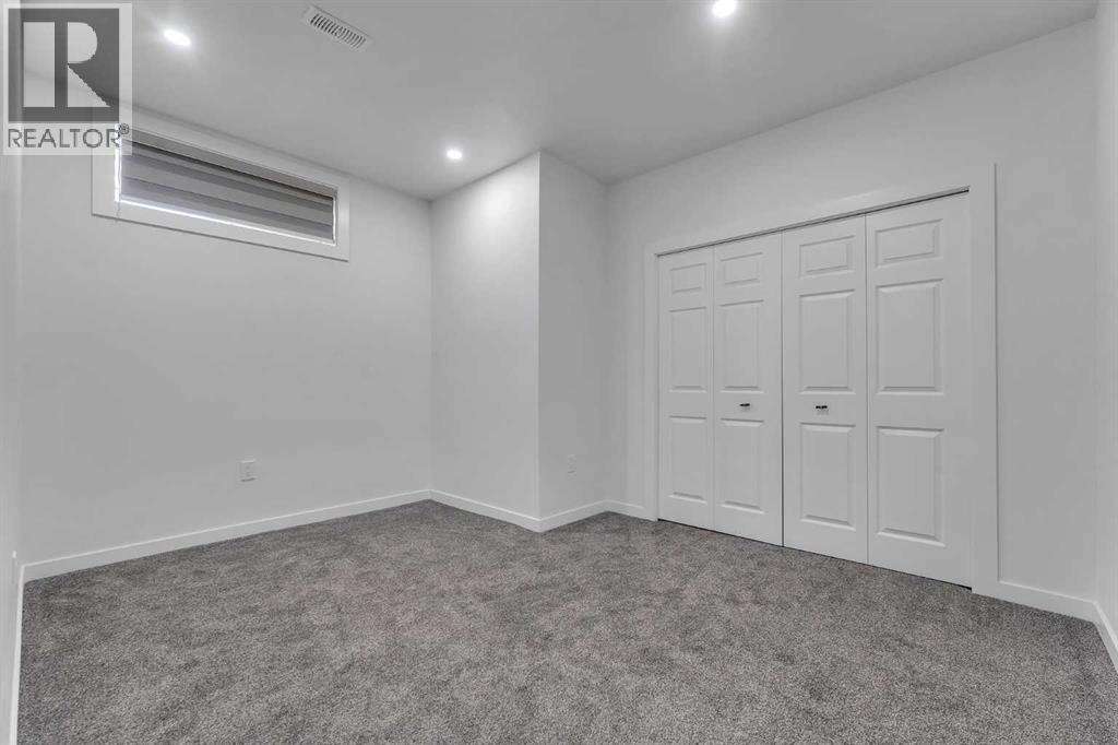 18 Valley Crest Close Nw, Calgary, Alberta  T3B 5W9 - Photo 38 - A2255918