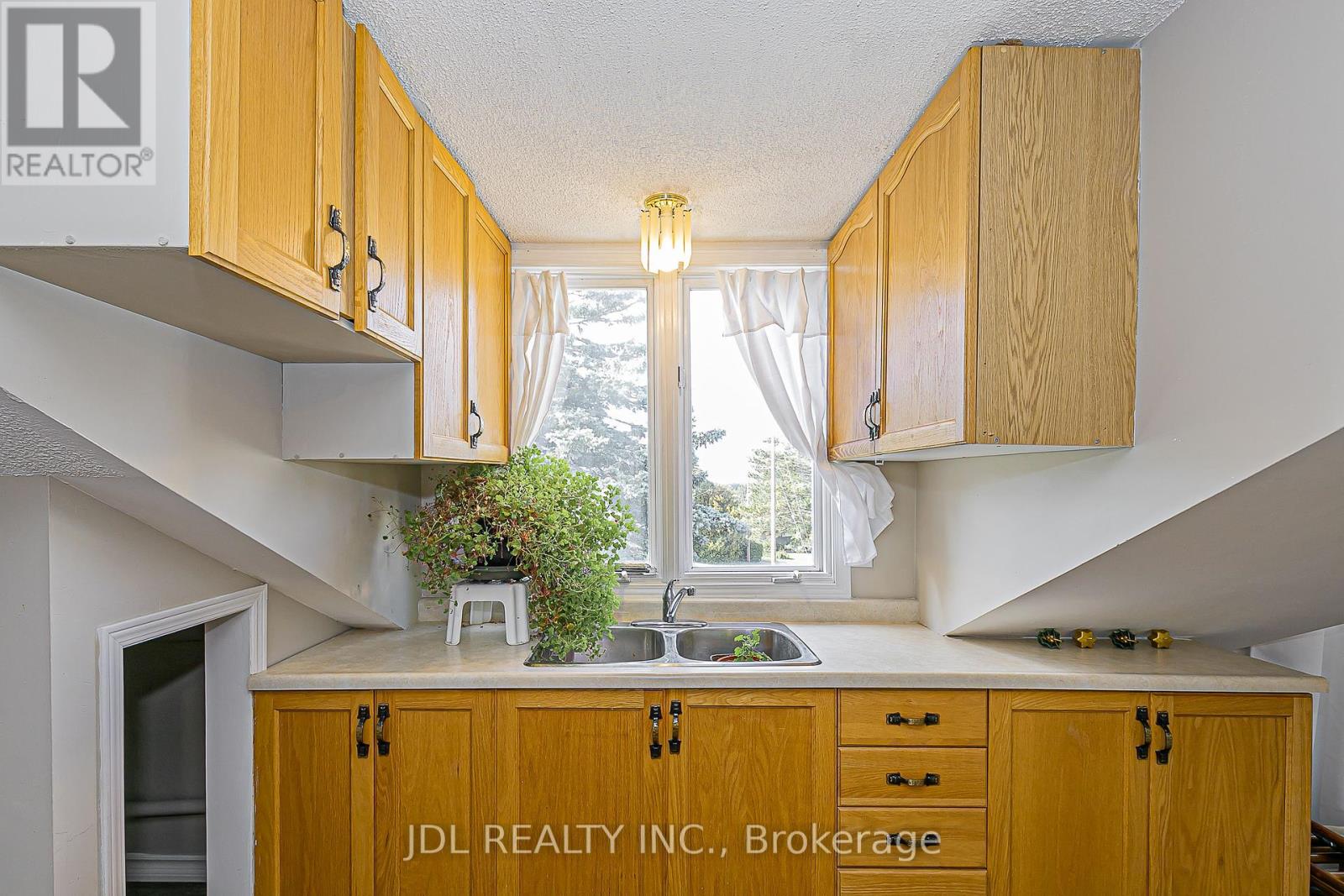 65 Grandview Street N, Oshawa, Ontario  L1G 6N6 - Photo 27 - E12430225