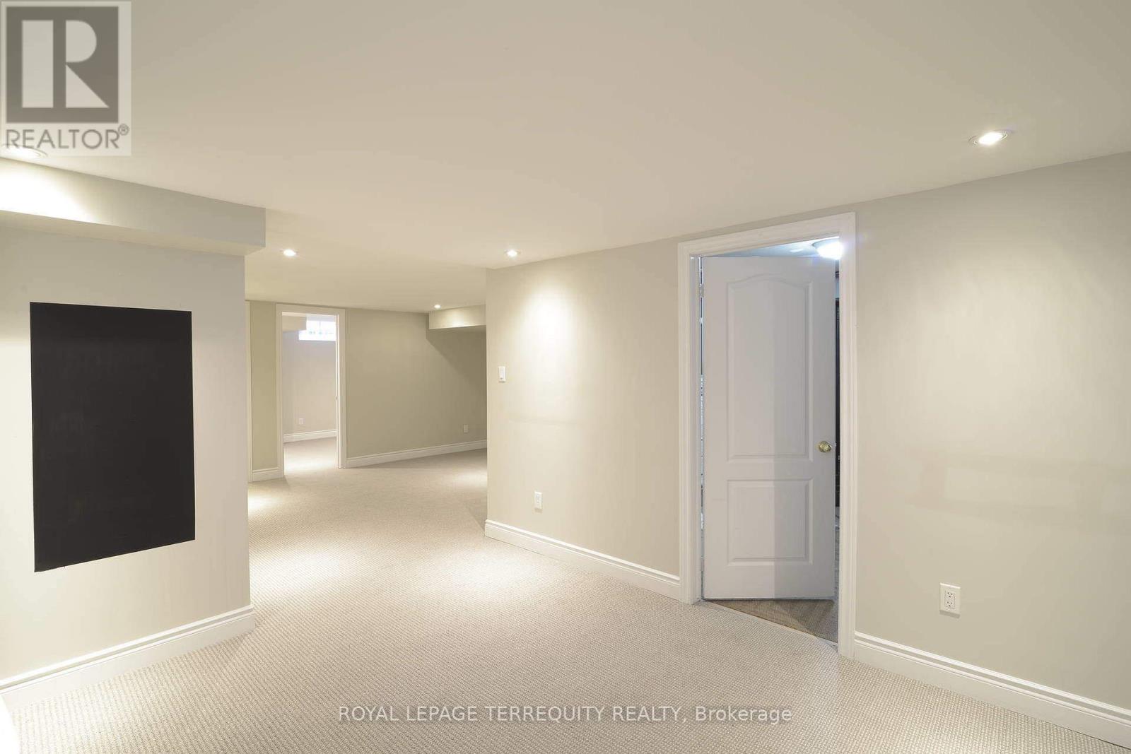 56 - 1489 Heritage Way, Oakville, Ontario  L6M 4M7 - Photo 15 - W12427423