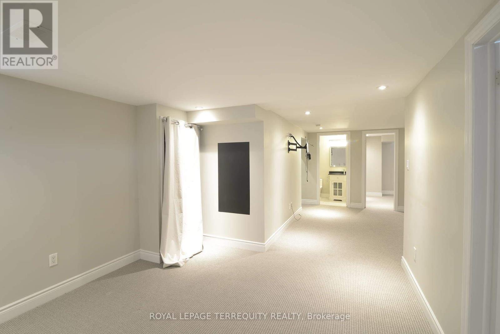 56 - 1489 Heritage Way, Oakville, Ontario  L6M 4M7 - Photo 13 - W12427423