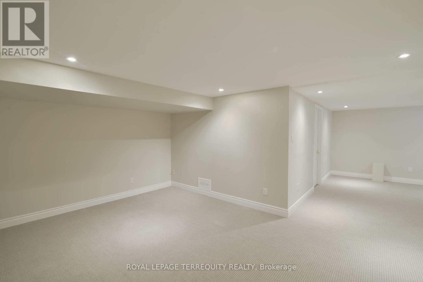 56 - 1489 Heritage Way, Oakville, Ontario  L6M 4M7 - Photo 16 - W12427423