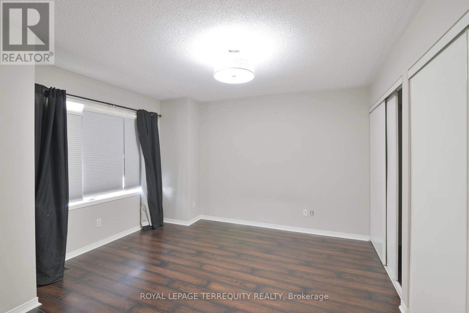 56 - 1489 Heritage Way, Oakville, Ontario  L6M 4M7 - Photo 11 - W12427423