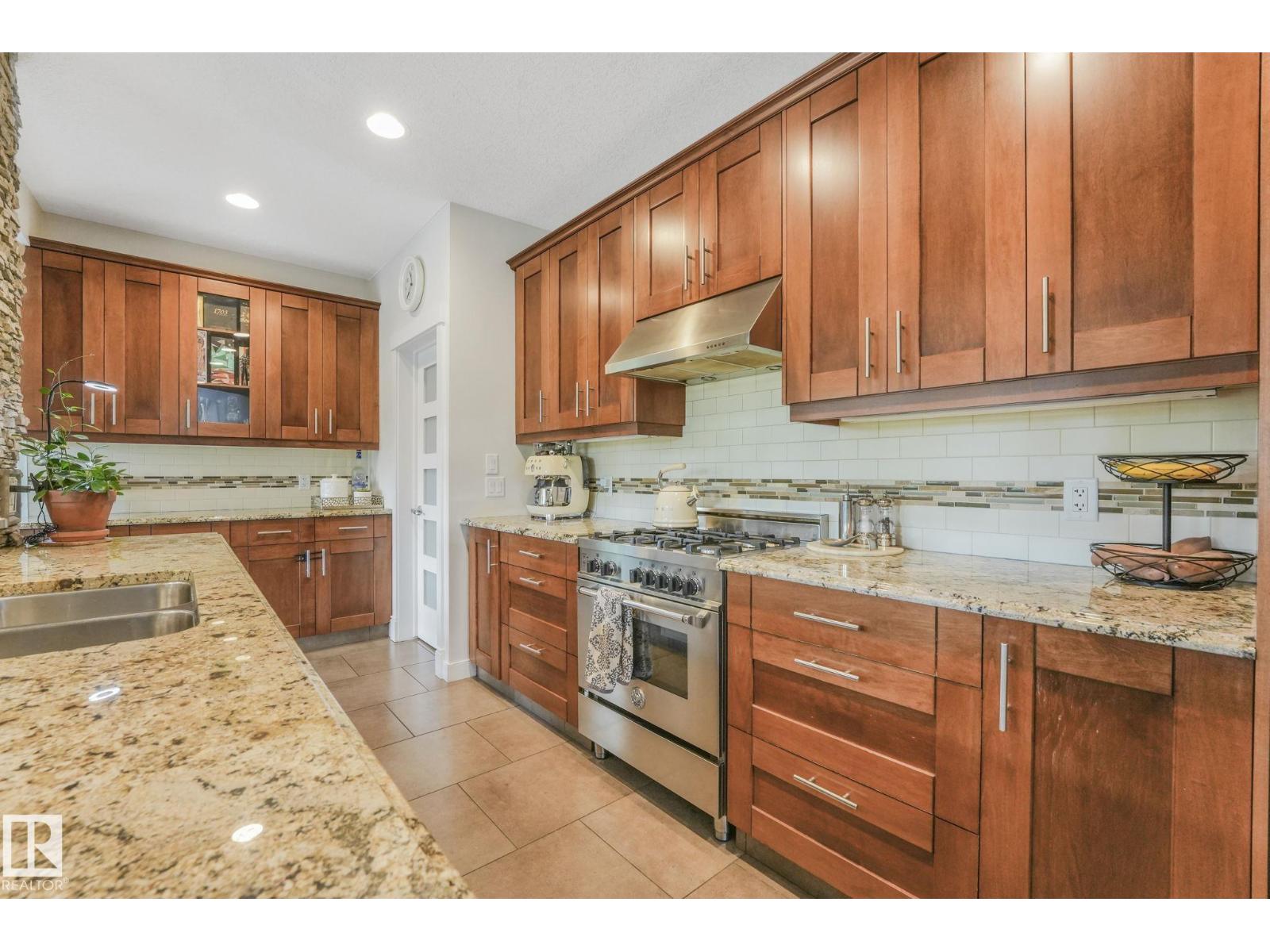 2441 Bowen Wd Sw, Edmonton, Alberta  T6W 0E8 - Photo 26 - E4459909