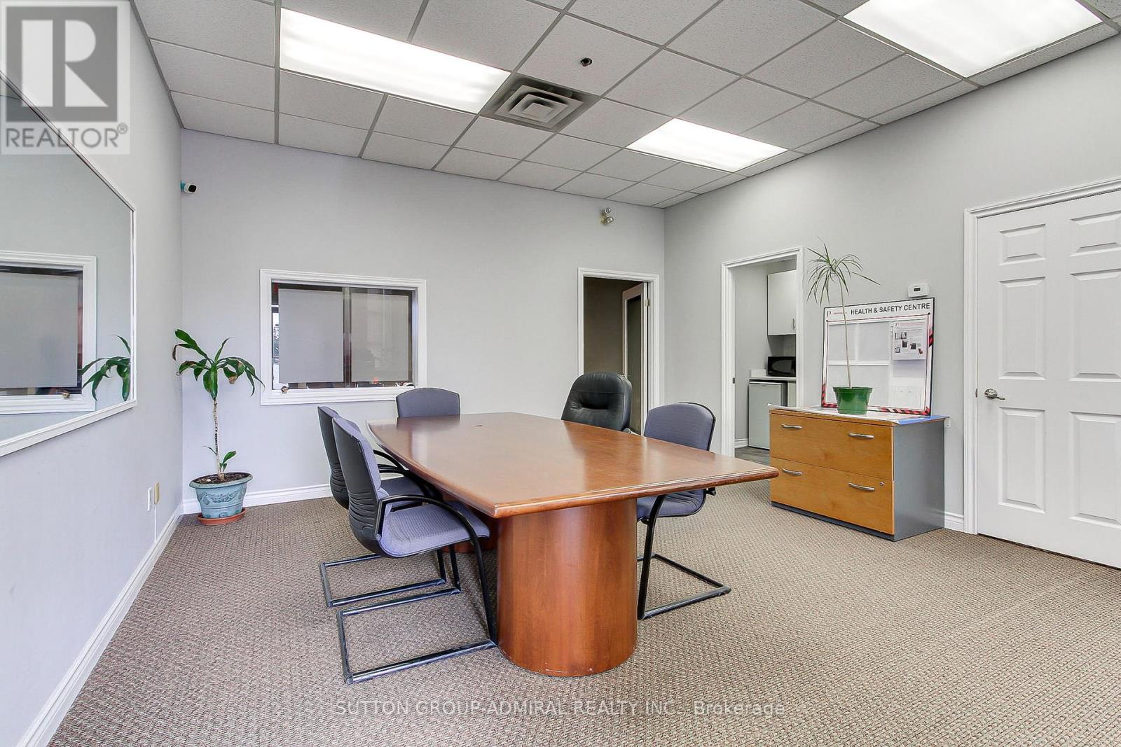 17 - 160 Applewood Crescent, Vaughan, Ontario  L4K 4H2 - Photo 13 - N12431182