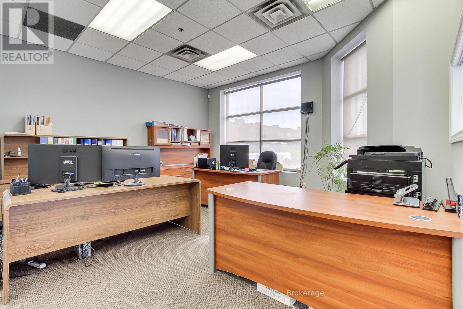 17 - 160 Applewood Crescent, Vaughan, Ontario  L4K 4H2 - Photo 14 - N12431182