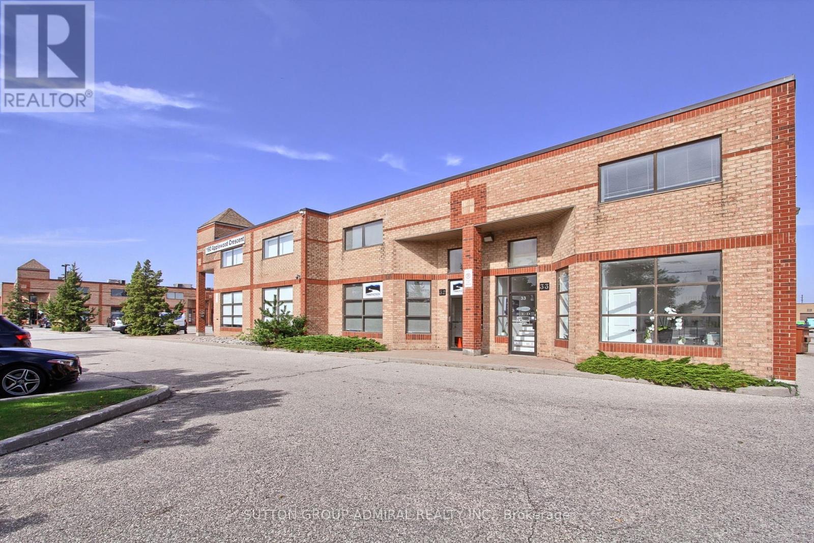 17 - 160 Applewood Crescent, Vaughan, Ontario  L4K 4H2 - Photo 2 - N12431182