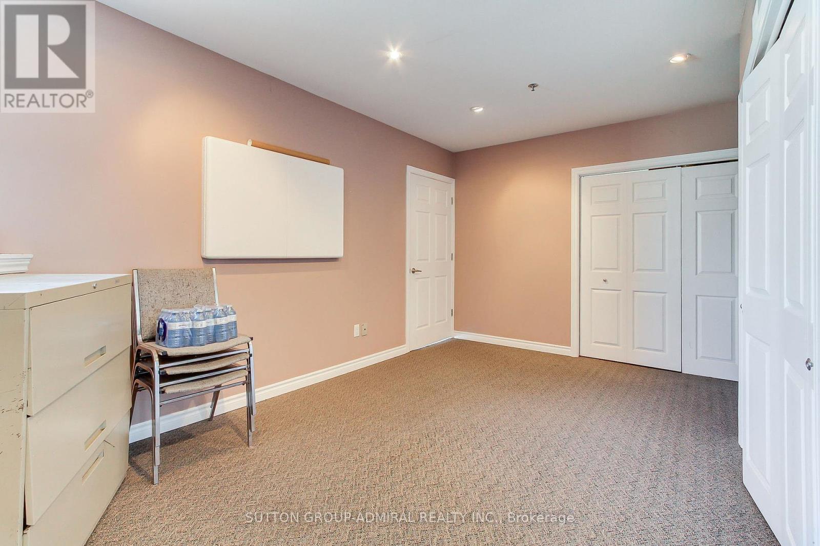 17 - 160 Applewood Crescent, Vaughan, Ontario  L4K 4H2 - Photo 24 - N12431182