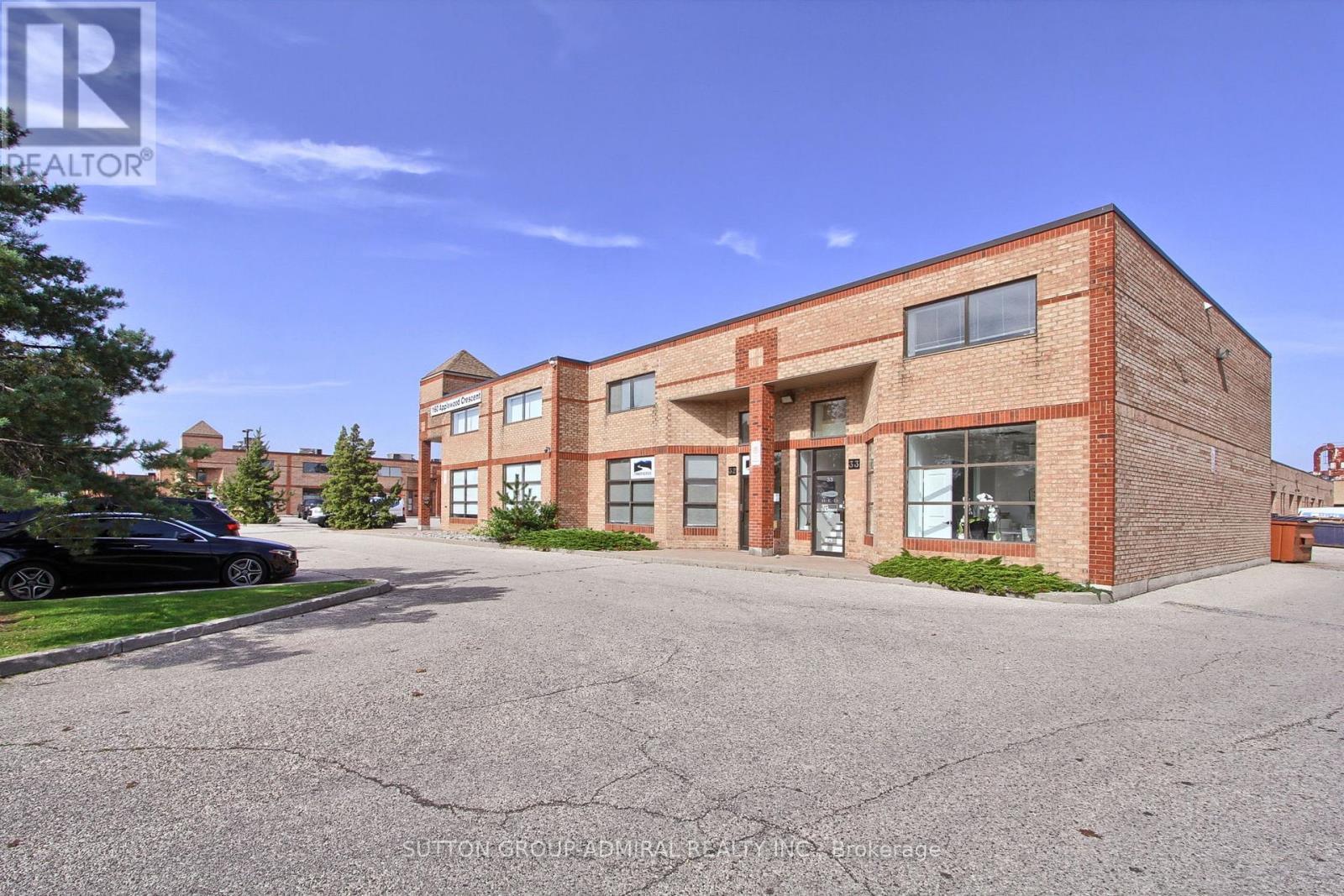 17 - 160 Applewood Crescent, Vaughan, Ontario  L4K 4H2 - Photo 3 - N12431182