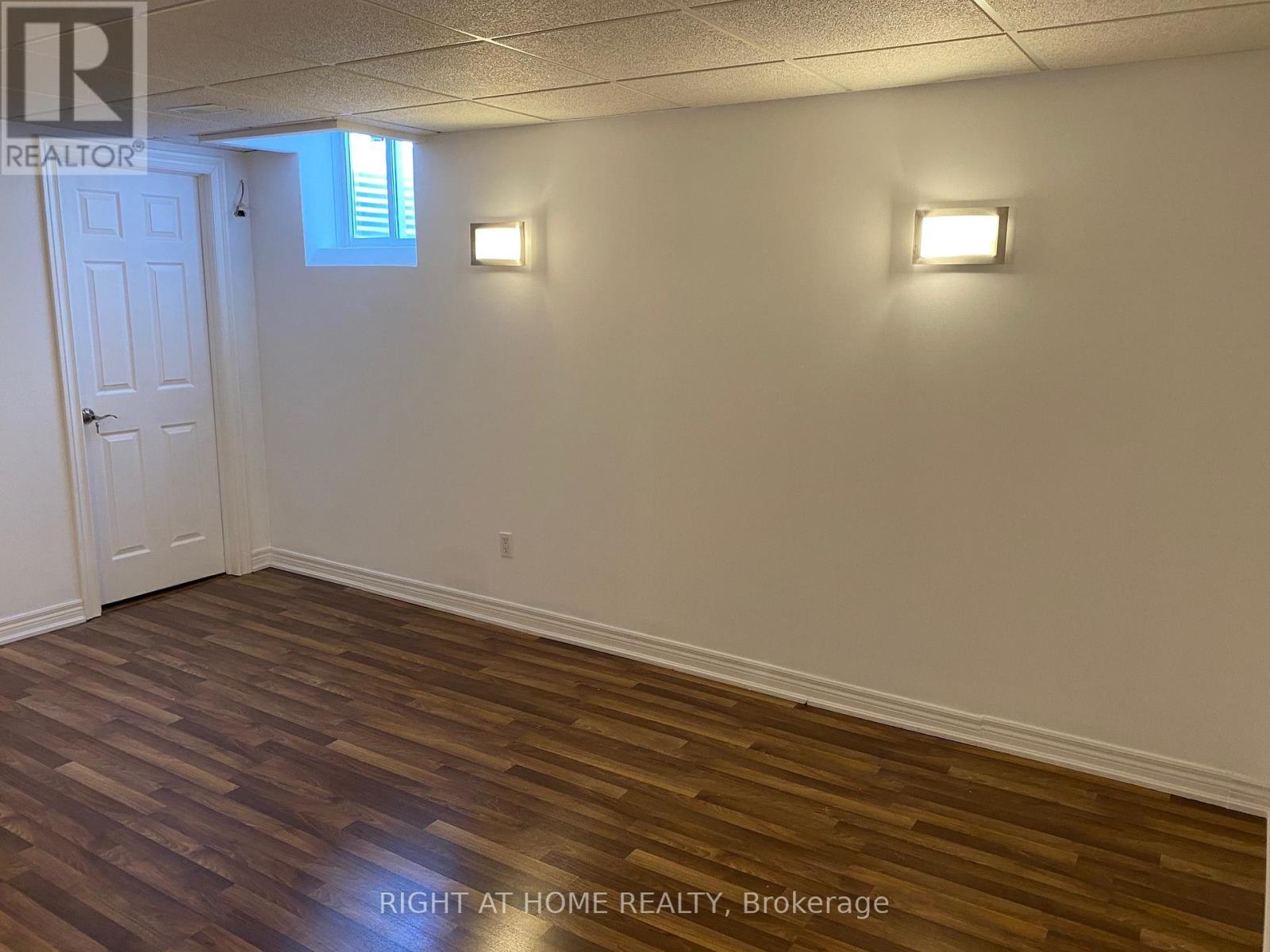 198 Novaview Crescent, Vaughan, Ontario  L4L 9L8 - Photo 16 - N12431183