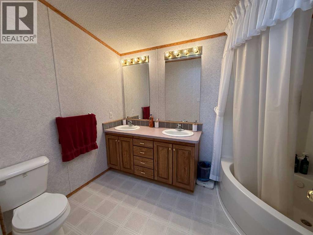 445072 Range Road 265, Rural Ponoka County, Alberta  T4J 1R2 - Photo 14 - A2257939