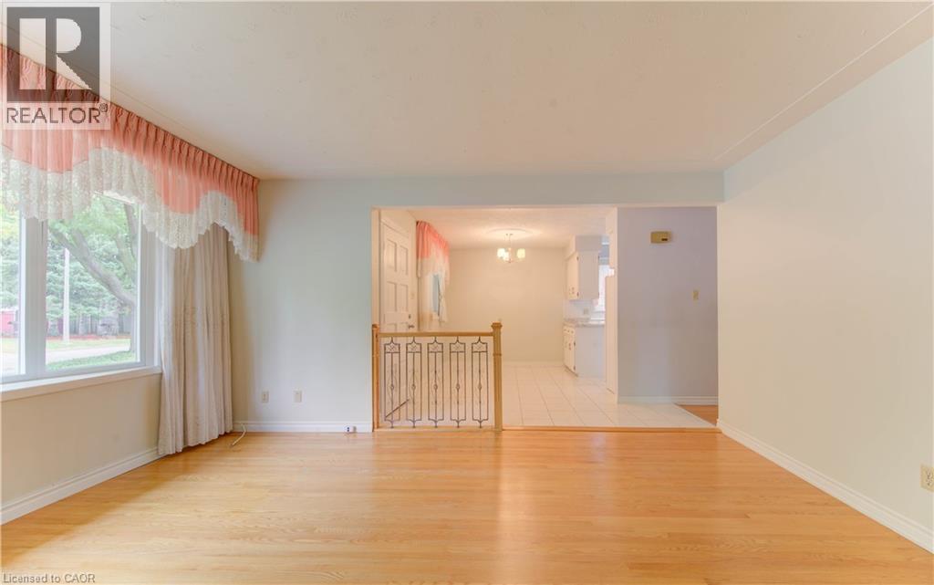 269 Grangewood Court, Waterloo, Ontario  N2K 2E8 - Photo 8 - 40772875