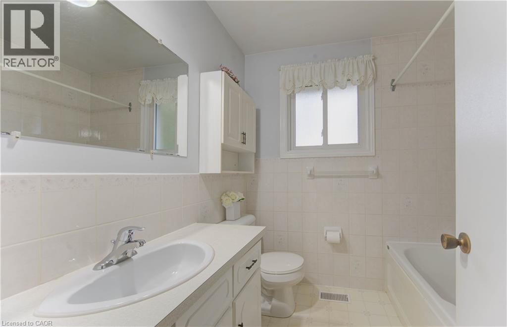269 Grangewood Court, Waterloo, Ontario  N2K 2E8 - Photo 25 - 40772875