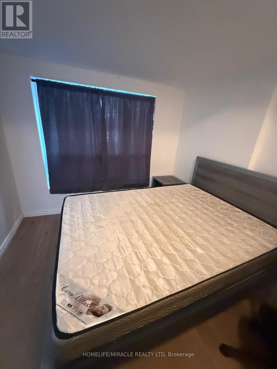 B - 112 - 275 Larch Street, Waterloo, Ontario  N2L 3R2 - Photo 23 - X12431179