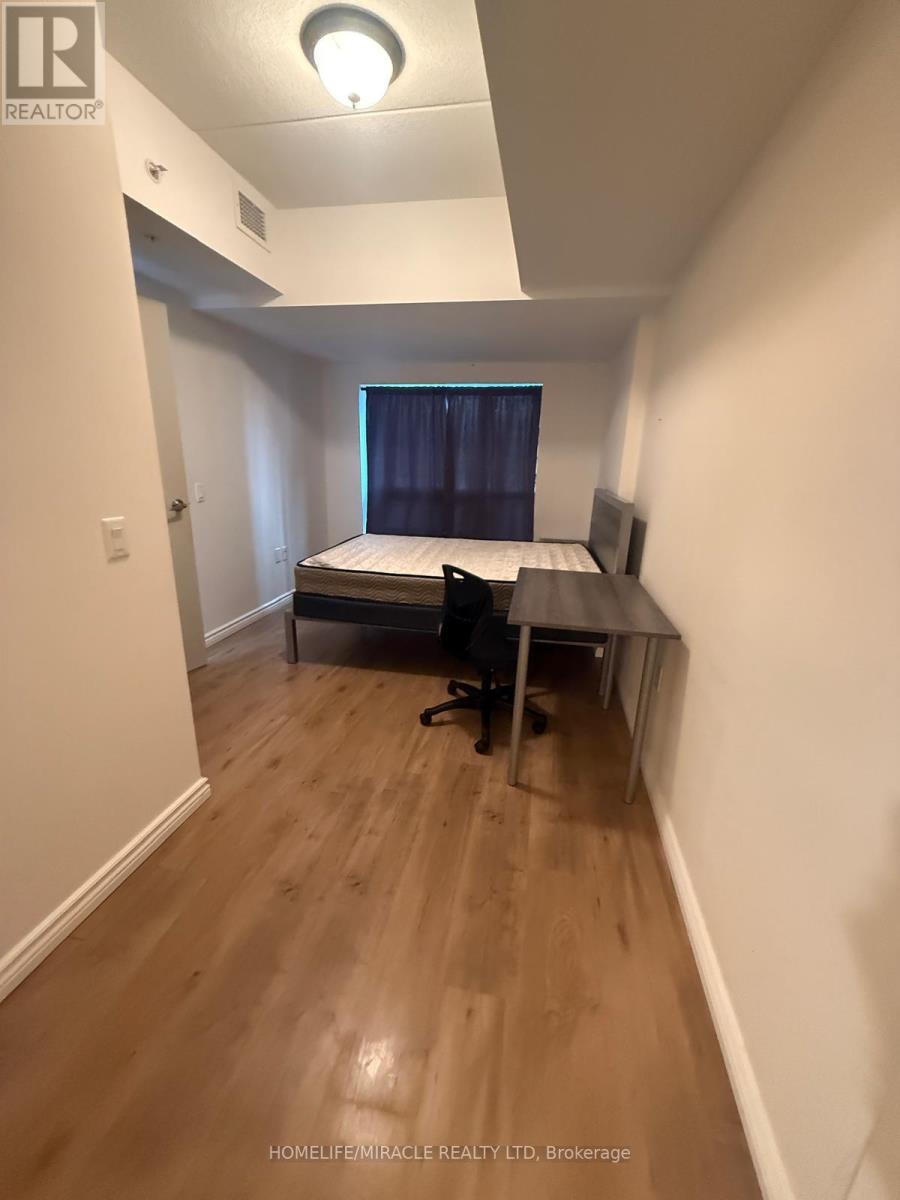 B - 112 - 275 Larch Street, Waterloo, Ontario  N2L 3R2 - Photo 25 - X12431179