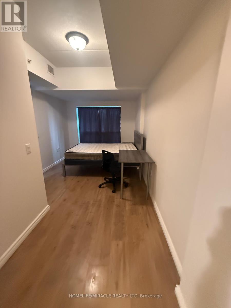 B - 112 - 275 Larch Street, Waterloo, Ontario  N2L 3R2 - Photo 28 - X12431179