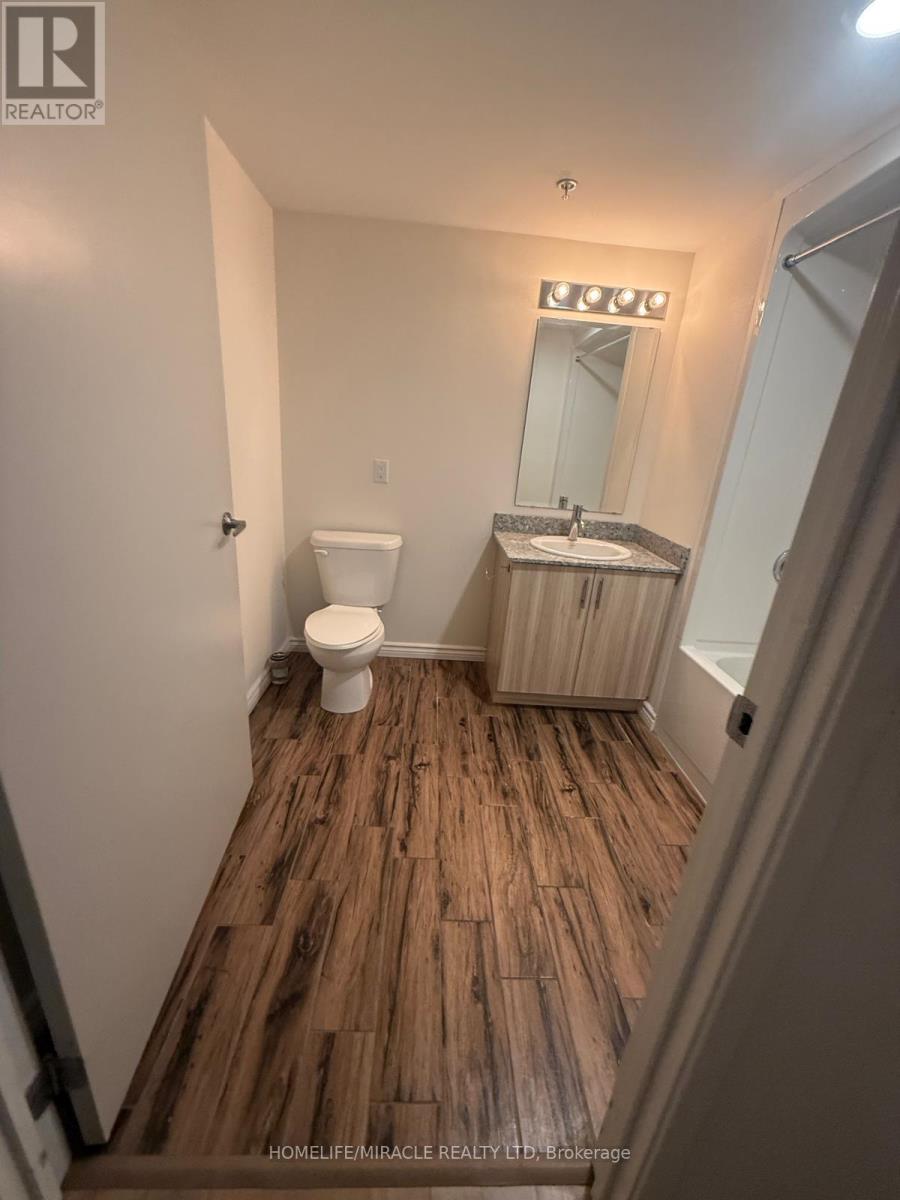B - 112 - 275 Larch Street, Waterloo, Ontario  N2L 3R2 - Photo 29 - X12431179